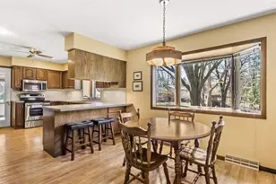 17 Park Crest Ct, Madison, WI 53711 - Photo 11