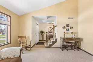 17 Park Crest Ct, Madison, WI 53711 - Photo 5