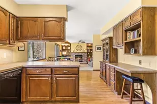 17 Park Crest Ct, Madison, WI 53711 - Photo 15