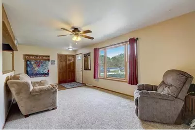 924 Walker Court, Sun Prairie, WI 53590 - Photo 9