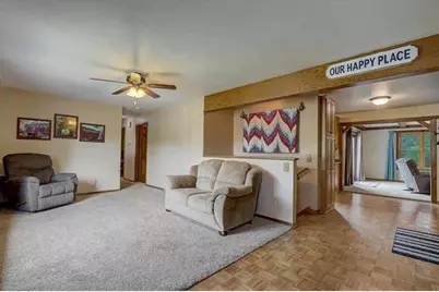924 Walker Court, Sun Prairie, WI 53590 - Photo 11