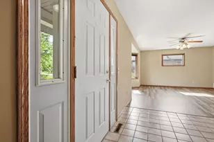3966 Sunnyvale Dr, DeForest, WI 53532 - Photo 3