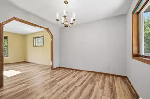 3966 Sunnyvale Dr, DeForest, WI 53532 - Photo 11