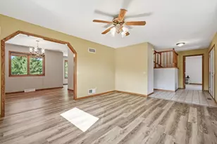 3966 Sunnyvale Dr, DeForest, WI 53532 - Photo 7