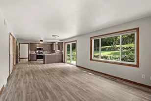 3702 Spring Hill Ct, Middleton, WI 53562 - Photo 15