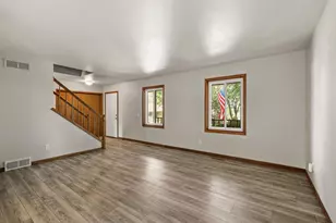 3702 Spring Hill Ct, Middleton, WI 53562 - Photo 7
