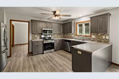 3702 Spring Hill Court, Middleton, WI 53562 - Photo 9