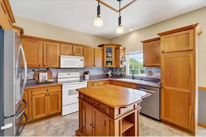 1398 Overlook Pass, Sun Prairie, WI 53590 - Photo 17
