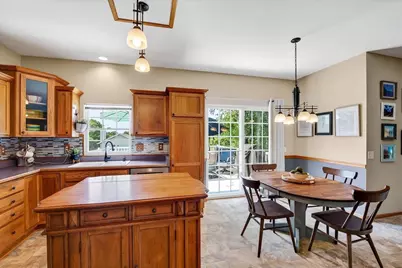 1398 Overlook Pass, Sun Prairie, WI 53590 - Photo 19