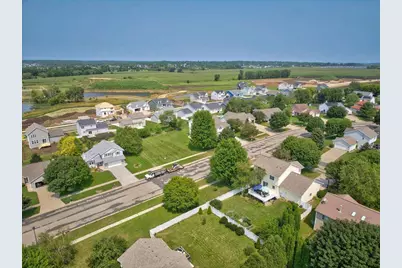 1398 Overlook Pass, Sun Prairie, WI 53590 - Photo 5