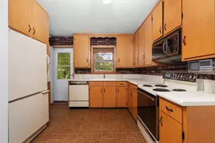 653 Orchard Dr, Madison, WI 53711 - Photo 13