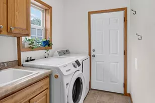 5685 Kinsale Dr, Fitchburg, WI 53711 - Photo 17
