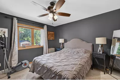 213 Broadway Drive, Sun Prairie, WI 53590 - Photo 9