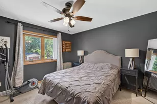 213 Broadway Dr, Sun Prairie, WI 53590 - Photo 9