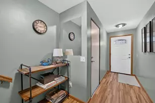 213 Broadway Dr, Sun Prairie, WI 53590 - Photo 13
