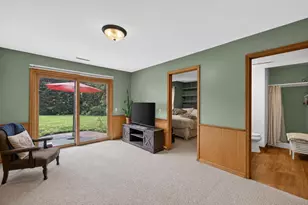 213 Broadway Dr, Sun Prairie, WI 53590 - Photo 15
