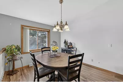 213 Broadway Drive, Sun Prairie, WI 53590 - Photo 5