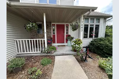 1643 Erin Hill, Stoughton, WI 53589 - Photo 3