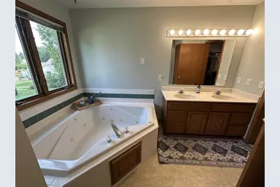 1643 Erin Hill, Stoughton, WI 53589 - Photo 27