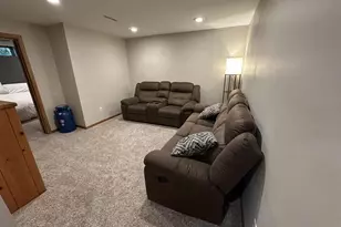 1643 Erin Hill, Stoughton, WI 53589 - Photo 41