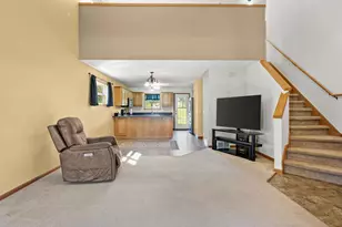 7215 Arctic Fox Dr, Madison, WI 53719 - Photo 5