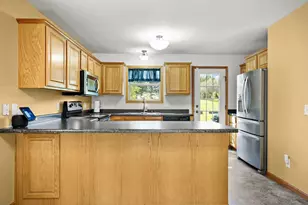 7215 Arctic Fox Dr, Madison, WI 53719 - Photo 11