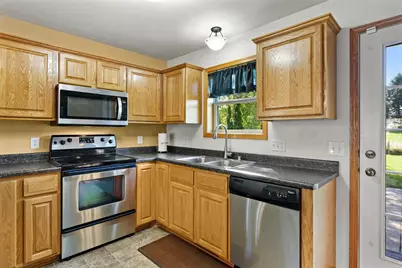 7215 Arctic Fox Drive, Madison, WI 53719 - Photo 13