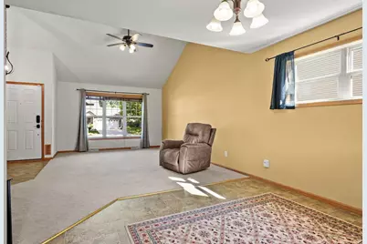 7215 Arctic Fox Drive, Madison, WI 53719 - Photo 9