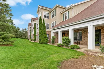6823 Parkside Circle, Windsor, WI 53532 - Photo 7