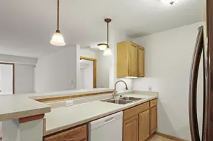 6823 Parkside Cir, Windsor, WI 53532 - Photo 17