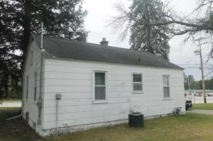 508 E Main St, Wautoma, WI 53949 - Photo 21