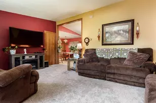 2491 Oxford Ln, Beloit, WI 53511 - Photo 7