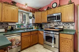 2491 Oxford Ln, Beloit, WI 53511 - Photo 11