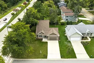 5571 Cheryl Dr, Fitchburg, WI 53711 - Photo 7