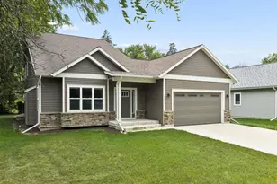 5571 Cheryl Dr, Fitchburg, WI 53711 - Photo 3