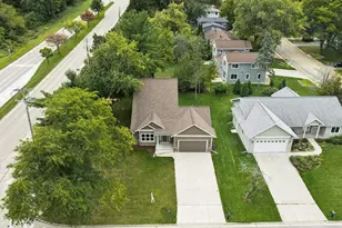 5571 Cheryl Dr, Fitchburg, WI 53711 - Photo 7