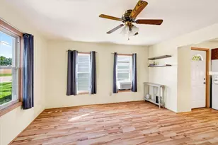 627 S Center St, Beaver Dam, WI 53916 - Photo 5