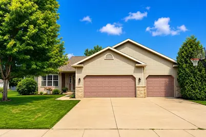 808 Hanksfield Place, Prairie Du Sac, WI 53578 - Photo 1