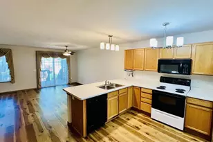 1029 Melvin Ct, Madison, WI 53704 - Photo 3