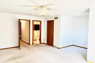 1029 Melvin Ct, Madison, WI 53704 - Photo 9