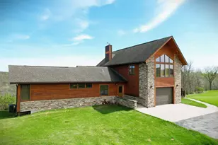 29001 Skyview Ln, Wauzeka, WI 53826 - Photo 9