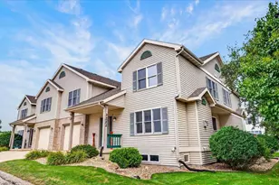 3222 Stonecreek Dr, Madison, WI 53719 - Photo 11