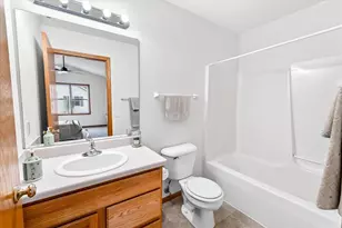 3222 Stonecreek Dr, Madison, WI 53719 - Photo 5