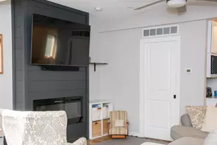 108 S Iowa St, Mineral Point, WI 53565 - Photo 5