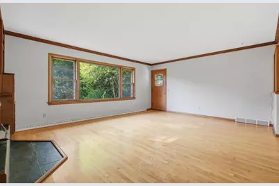 402 E Dean Avenue, Madison, WI 53716 - Photo 3