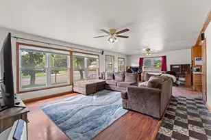 548 W Main St, Reedsburg, WI 53959 - Photo 5