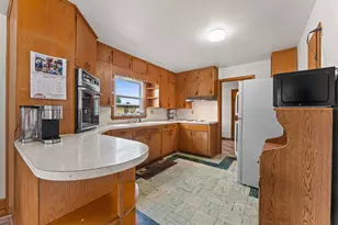 548 W Main St, Reedsburg, WI 53959 - Photo 9