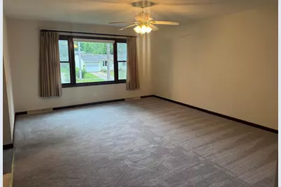 4718 Eldorado Lane, Madison, WI 53716 - Photo 5