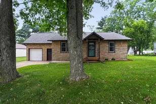 143 N 5th St, Janesville, WI 53536 - Photo 1