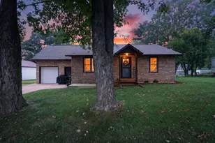 143 N 5th St, Janesville, WI 53536 - Photo 3
